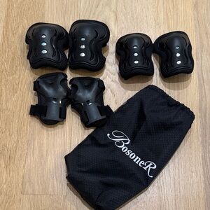 Black Protective Gear Set sz 3-7 years old